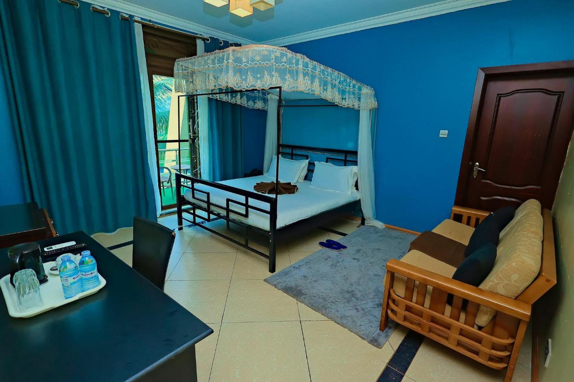 Shine Country Resort Hotel Naziba 外观 照片