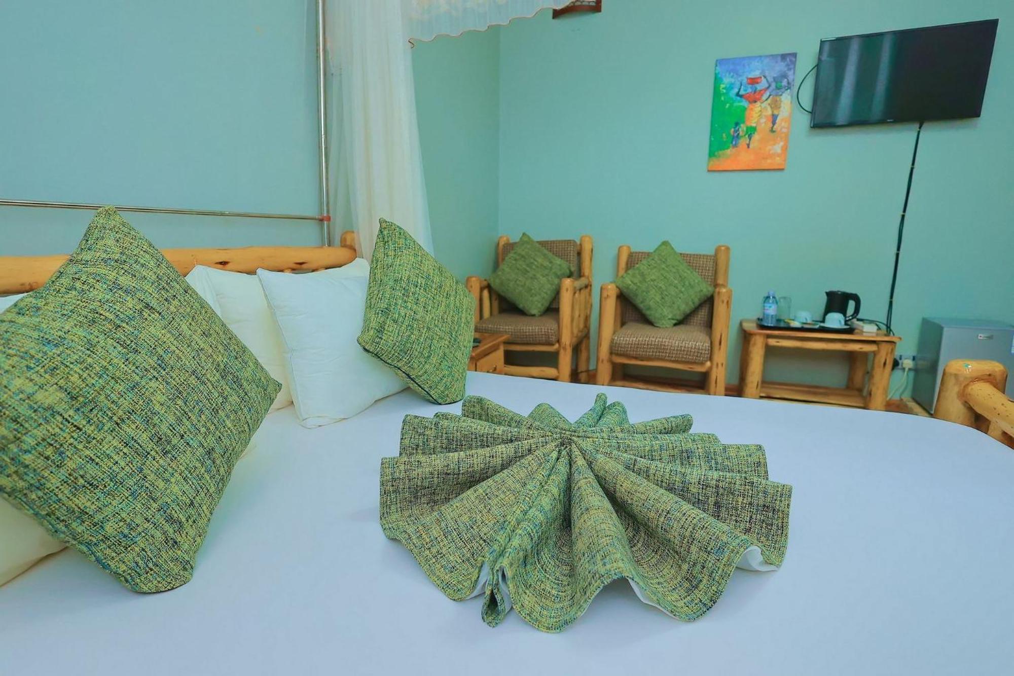 Shine Country Resort Hotel Naziba 外观 照片